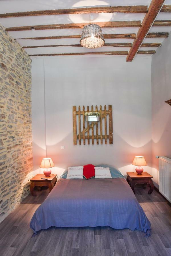 Domaine De La Palombe Guest House Villiers-Fossard Екстериор снимка